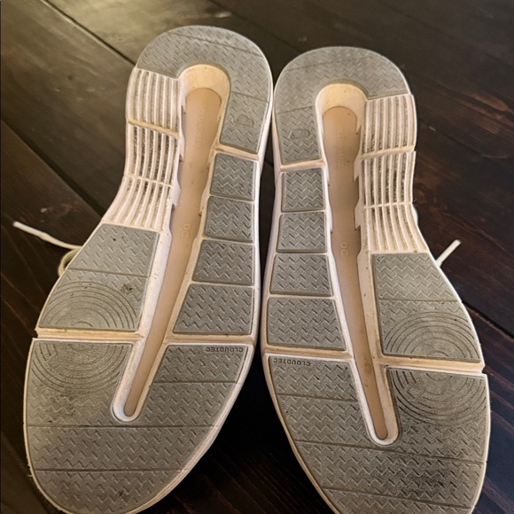 On Running THE ROGER Advantage - Picture 7 of 8